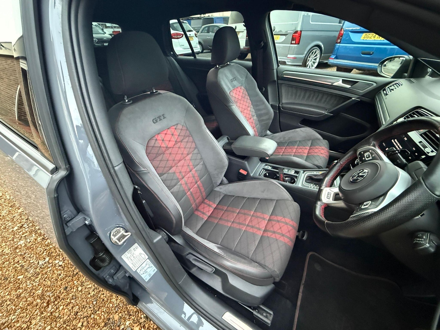 Used Volkswagen Golf 2020 for sale - 76772219: Photo 3