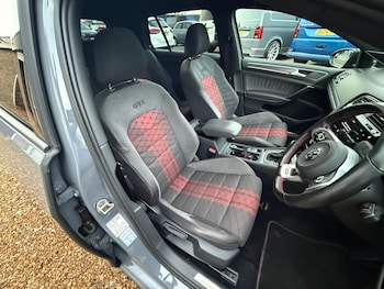 Used Volkswagen Golf 2020 for sale - 76772219: Photo