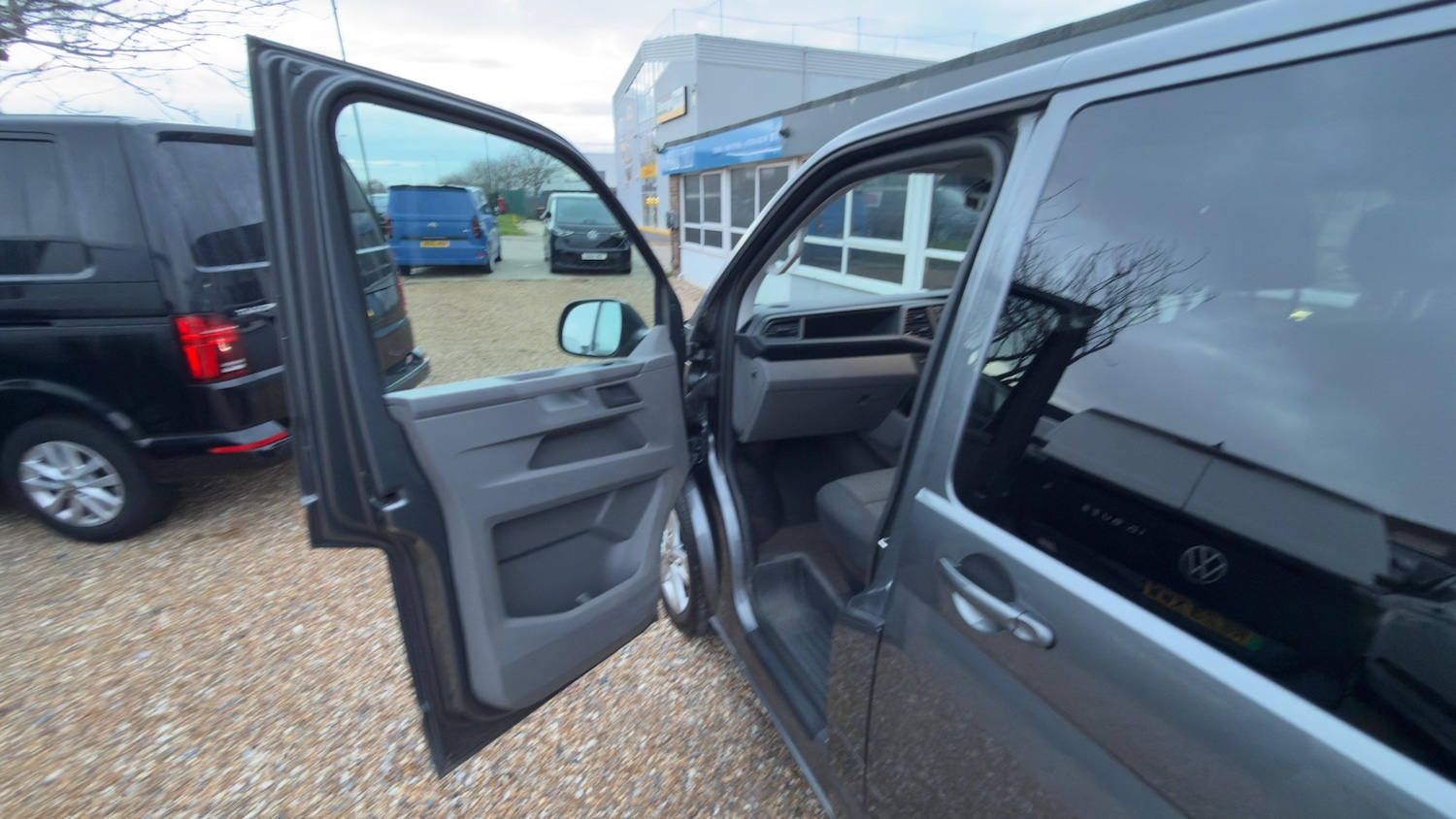 Used Volkswagen Transporter 2024 for sale - 77516033: Photo 13