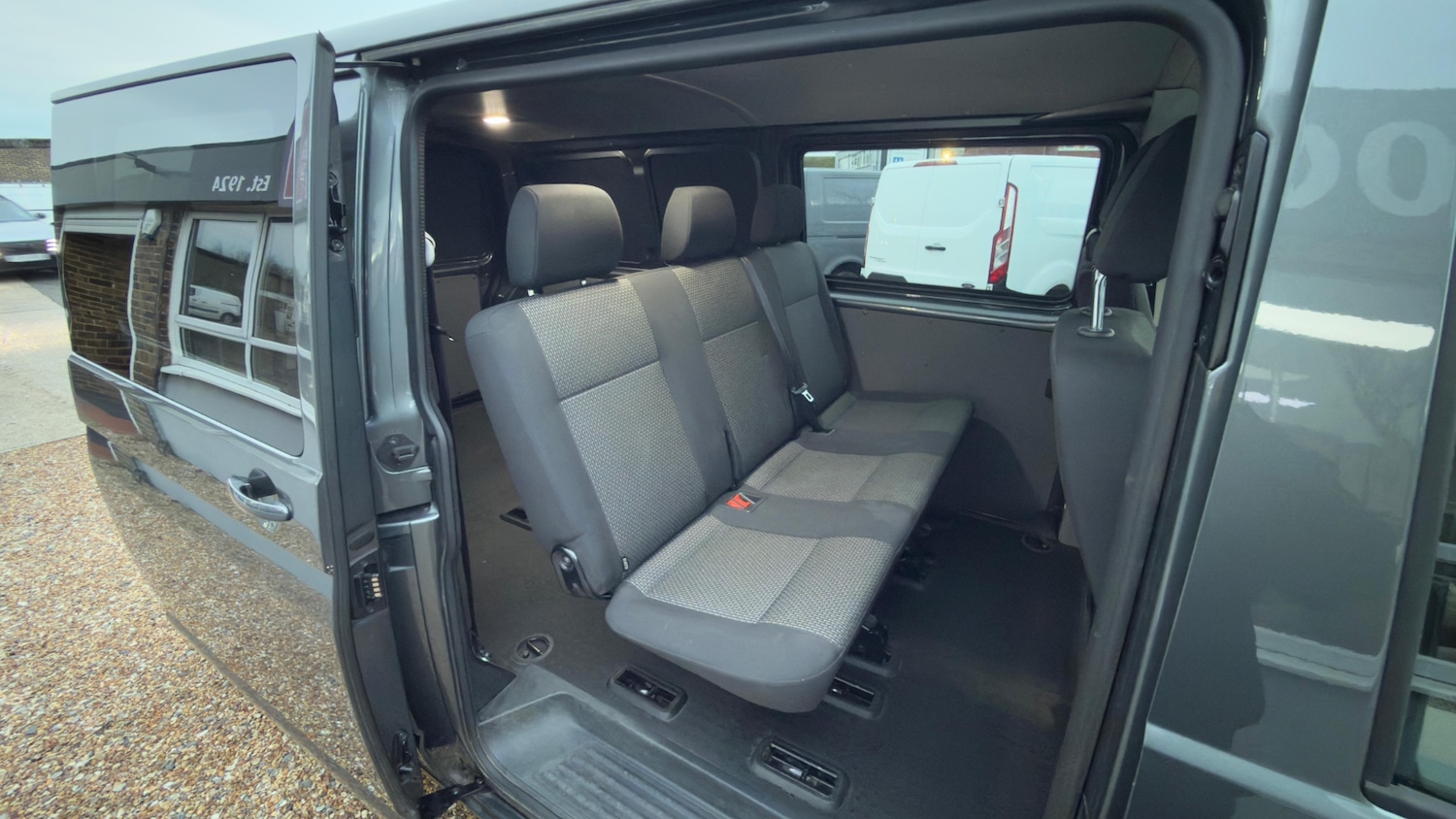 Used Volkswagen Transporter 2024 for sale - 77516033: Photo 15