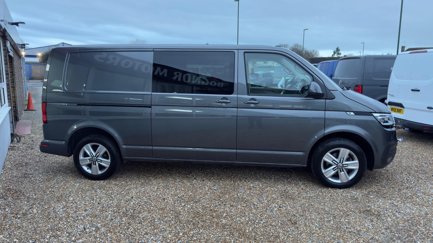 Used Volkswagen Transporter 2024 for sale - 77516033: Photo 2