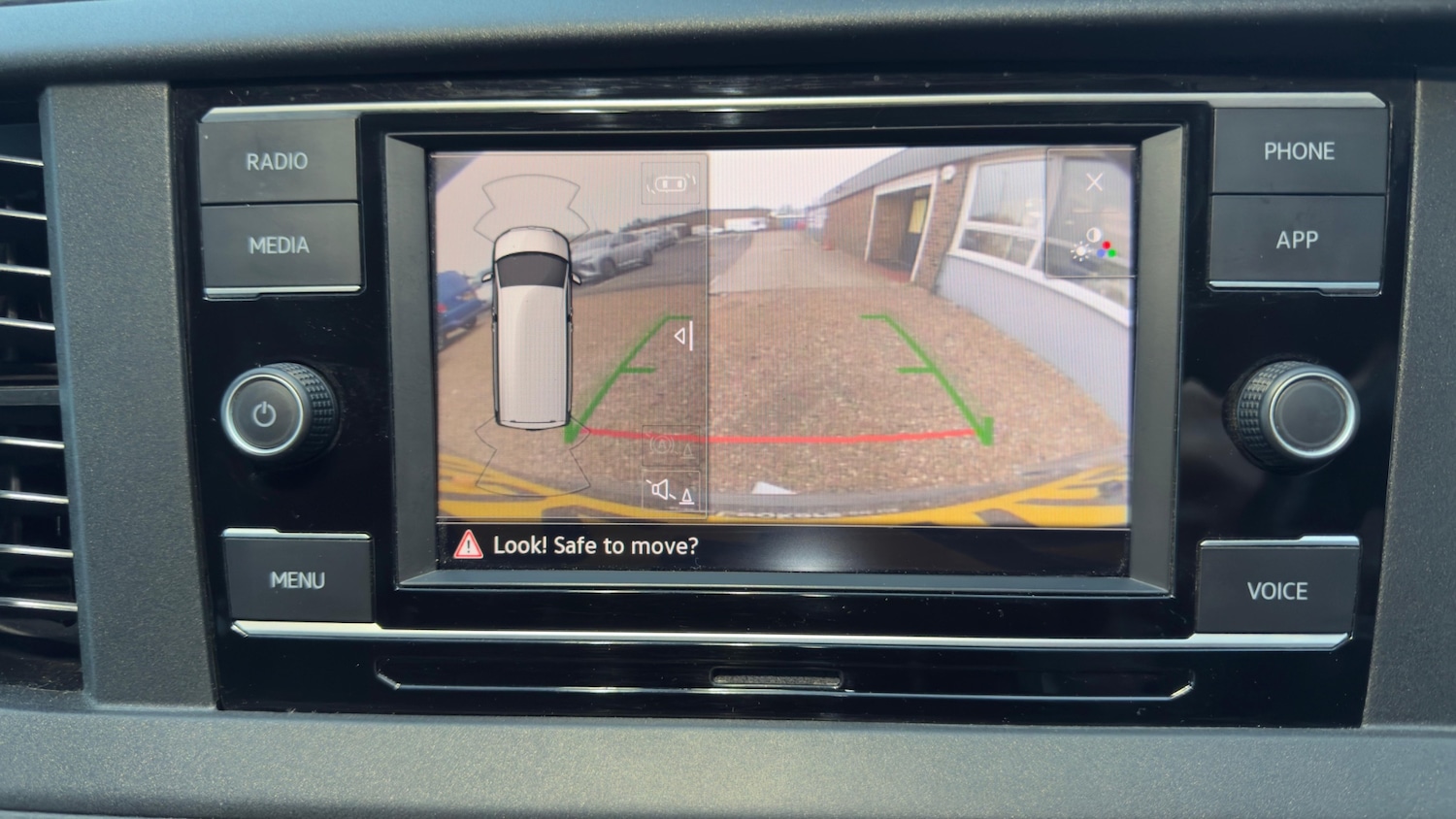 Used Volkswagen Transporter 2024 for sale - 77516033: Photo 24