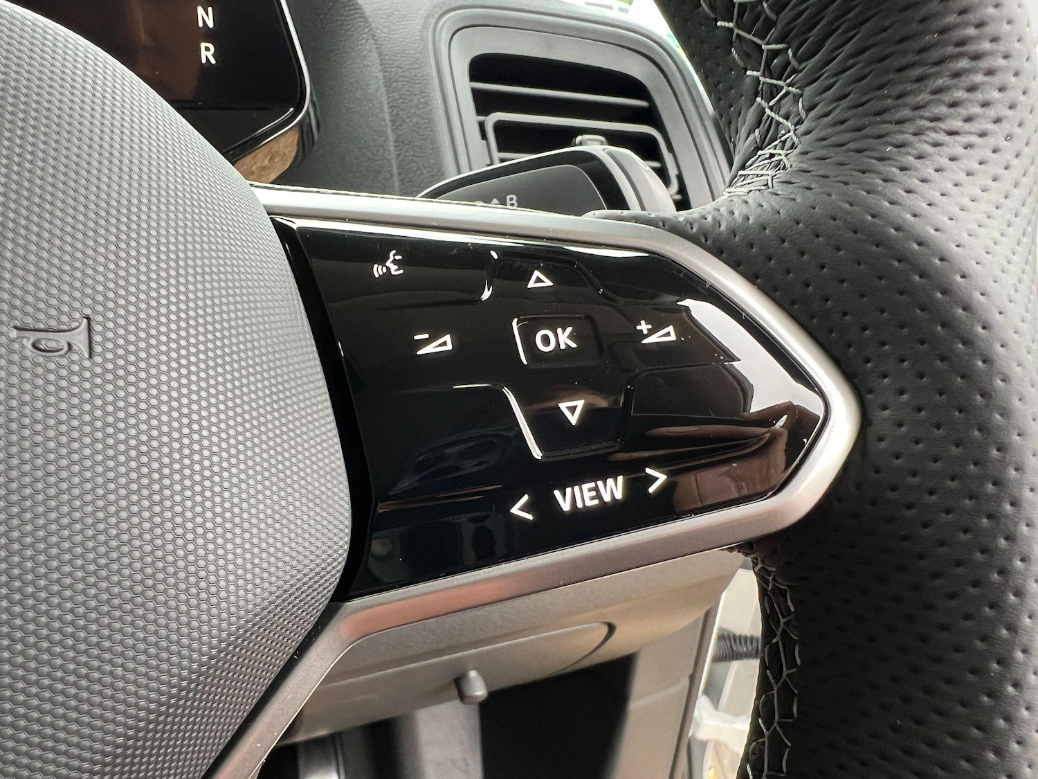 Used Volkswagen ID.Buzz 2023 for sale - 76727878: Photo 4