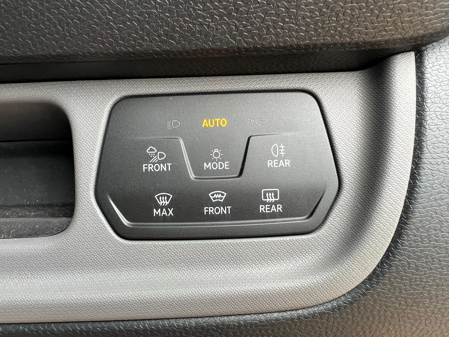 Used Volkswagen ID.Buzz 2023 for sale - 76727878: Photo 9