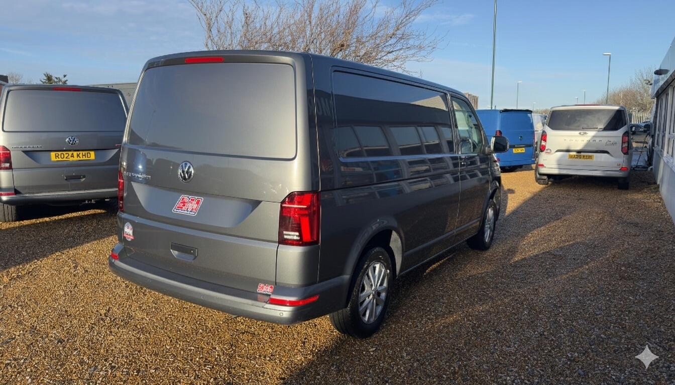 Used Volkswagen Transporter 2024 for sale - 76926289: Photo 9