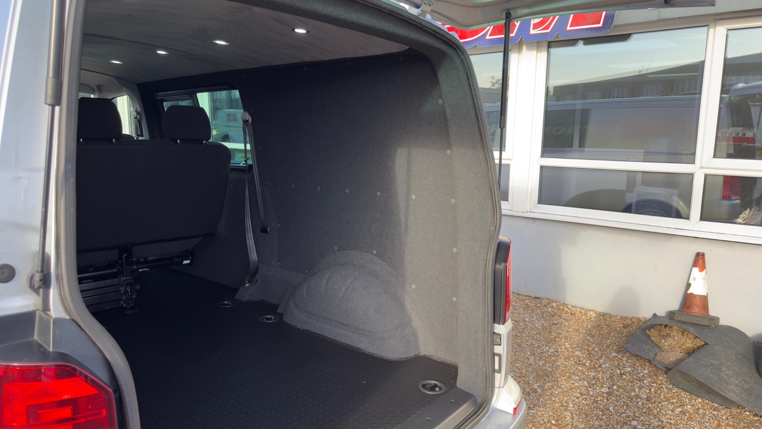 Used Volkswagen Transporter 2021 for sale - 77735439: Photo 15