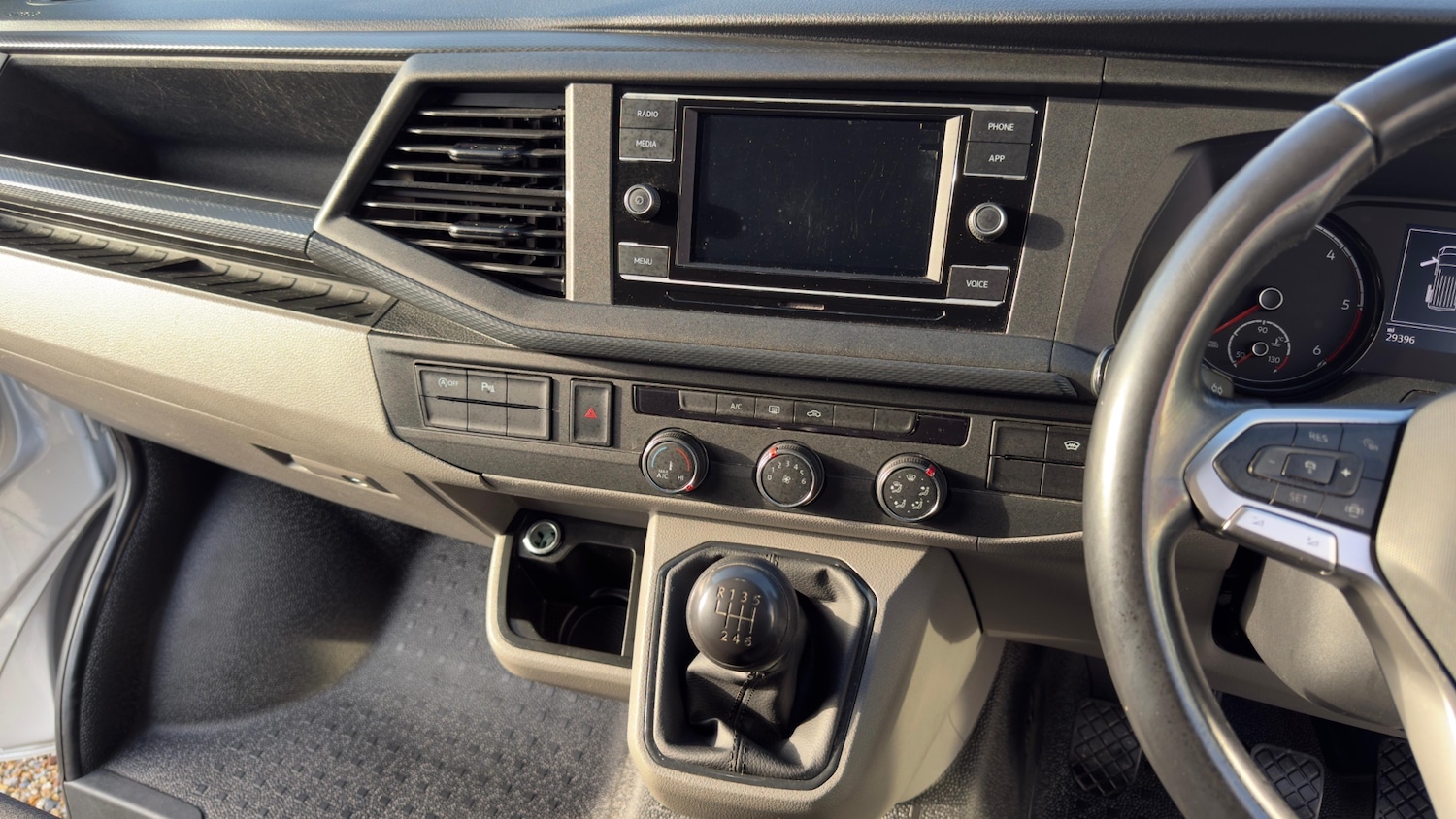 Used Volkswagen Transporter 2021 for sale - 77735439: Photo 24