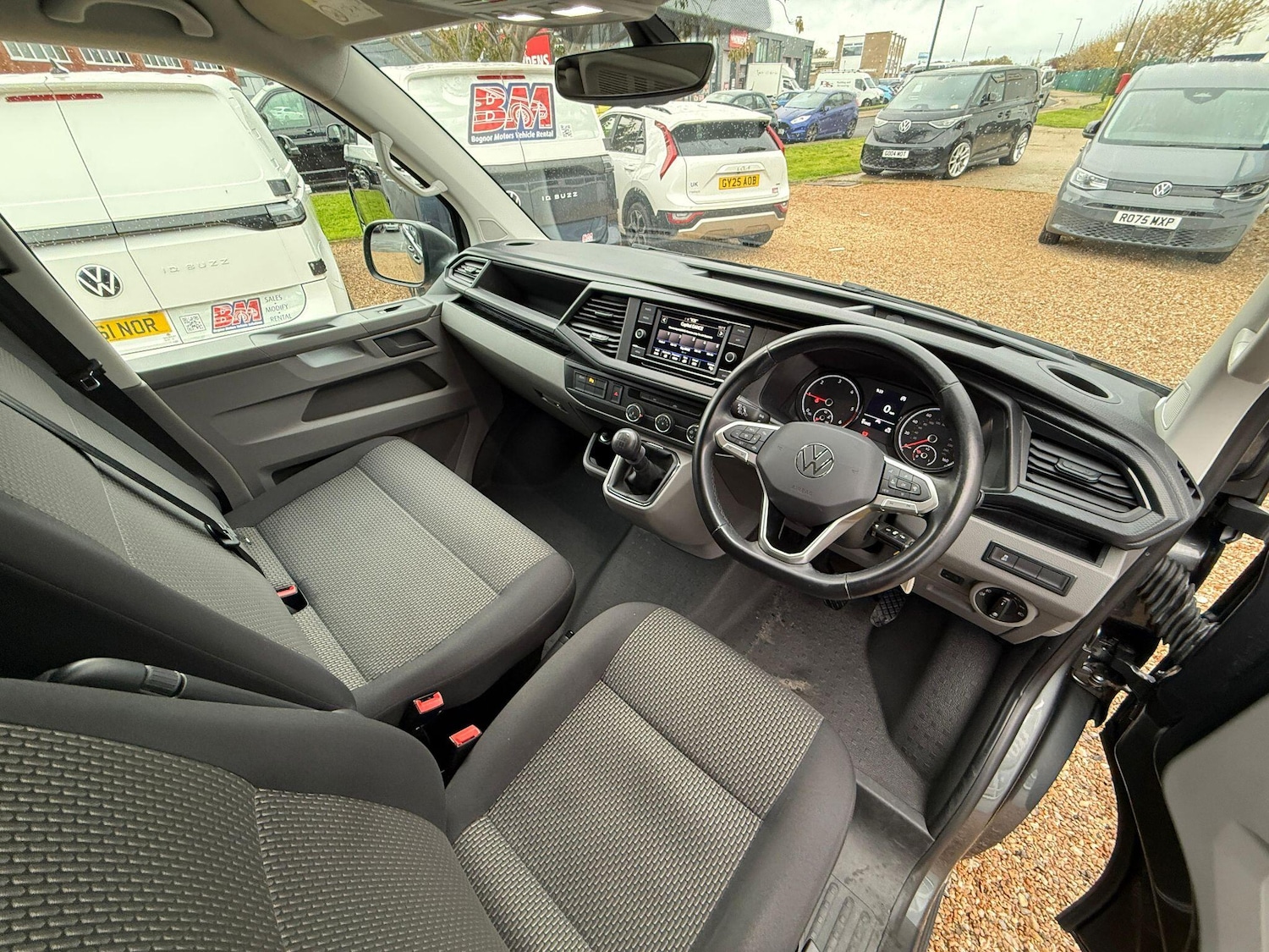 Used Volkswagen Transporter 2022 for sale - 76398479: Photo 2