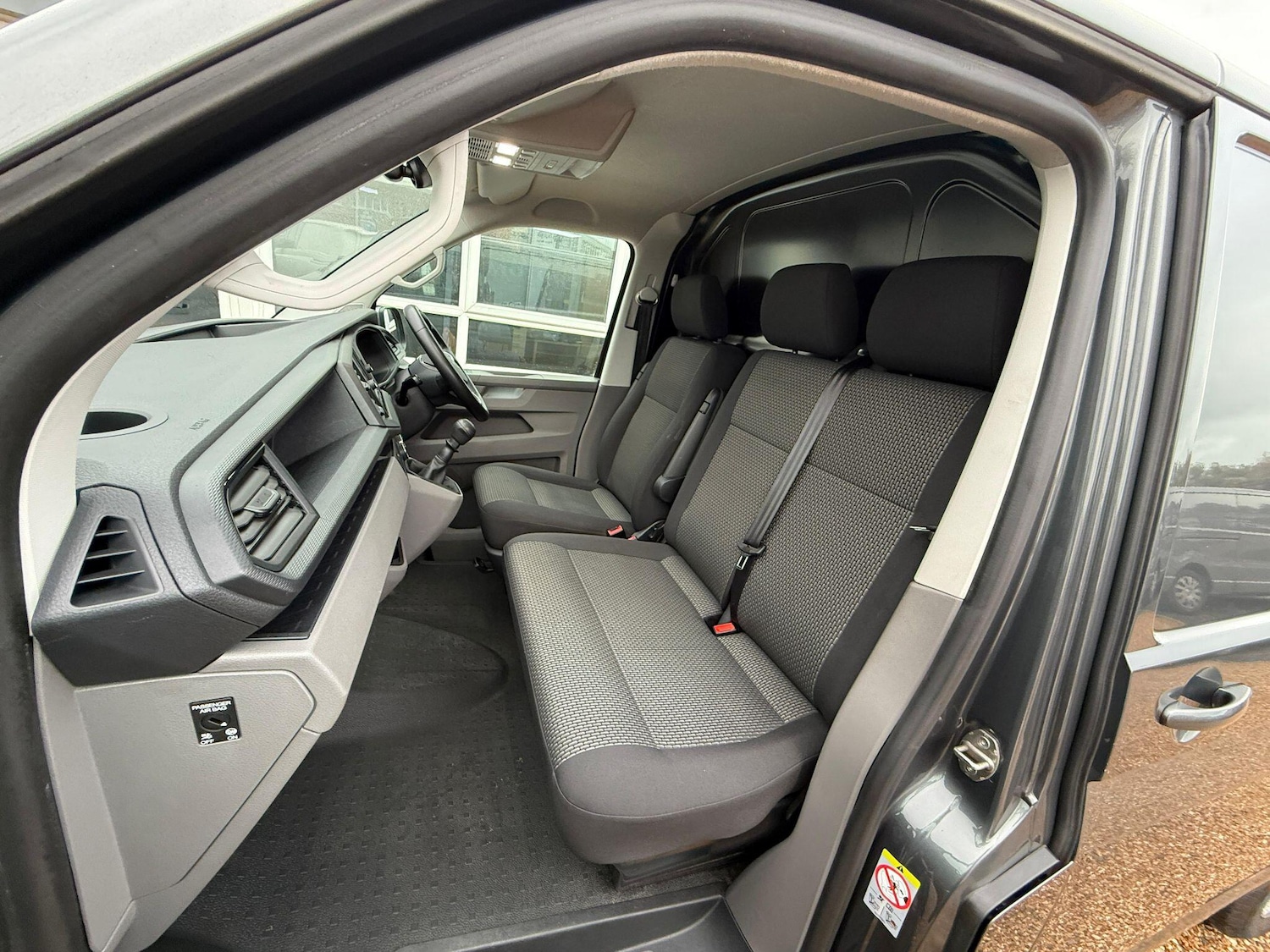 Used Volkswagen Transporter 2022 for sale - 76398479: Photo 6