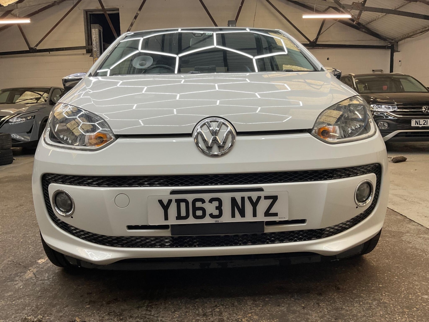 Used Volkswagen up! 2013 for sale - 76371605: Photo 3