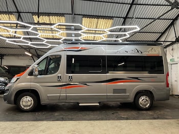 Used Peugeot Boxer 2020 for sale - 79601850: Photo