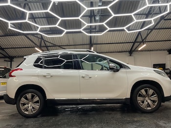 Used Peugeot 2008 2015 for sale - 77267890: Photo