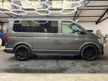 Used Volkswagen Transporter Shuttle 2017 for sale - 78260111: Photo