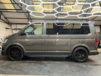 Used Volkswagen Transporter Shuttle 2017 for sale - 78260111: Photo