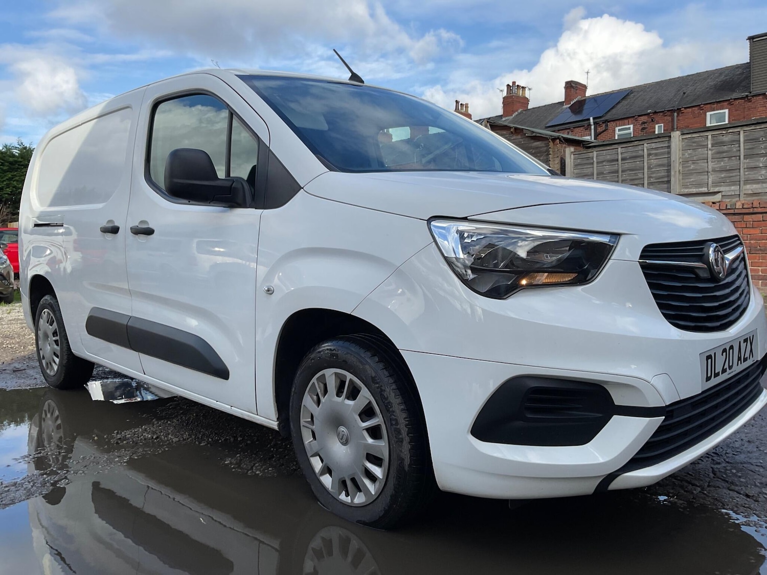 Used Vauxhall Combo 2020 for sale - 76370675: Photo 1