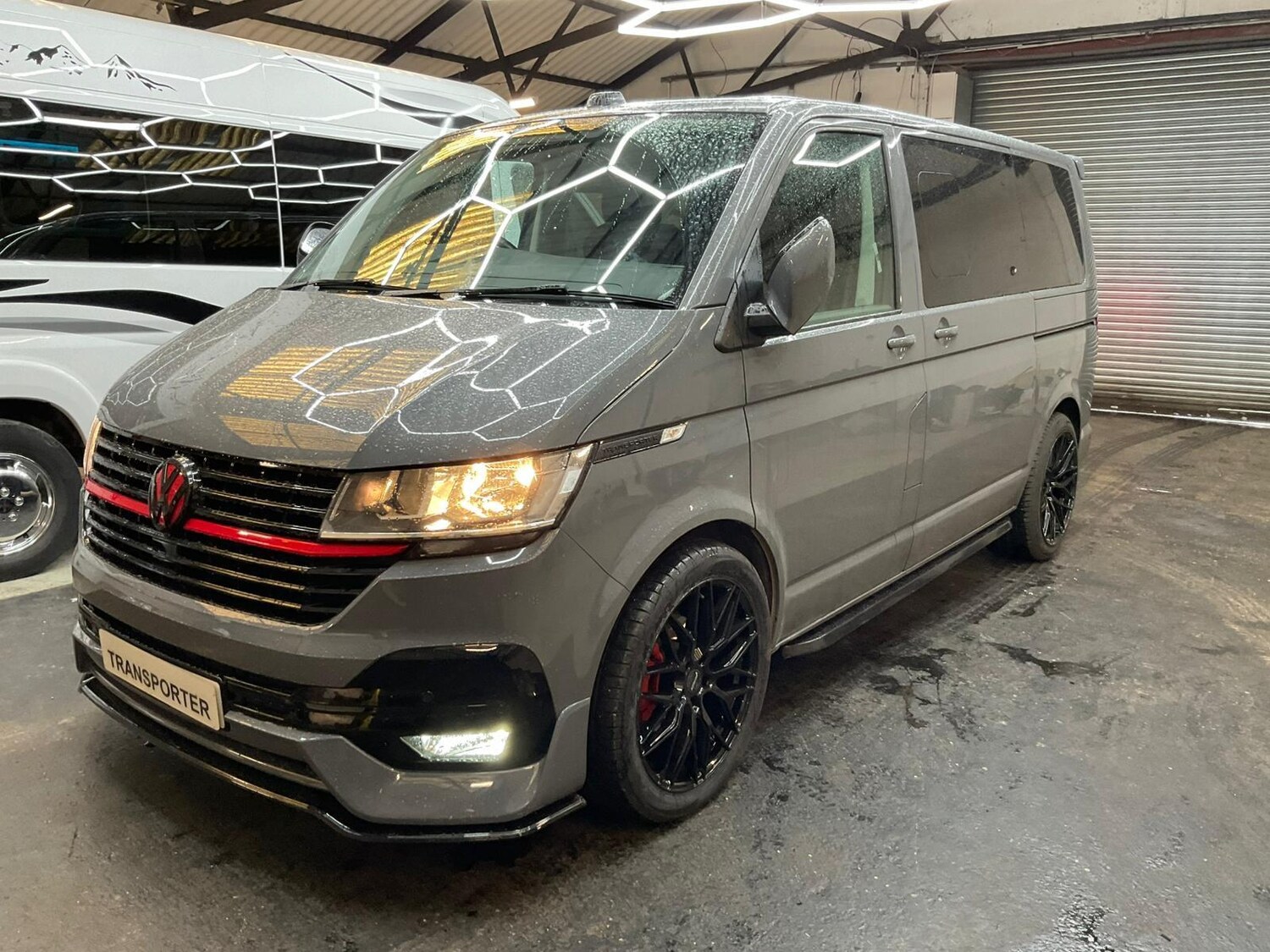 Used Volkswagen Transporter for sale - 77883251: Photo 2