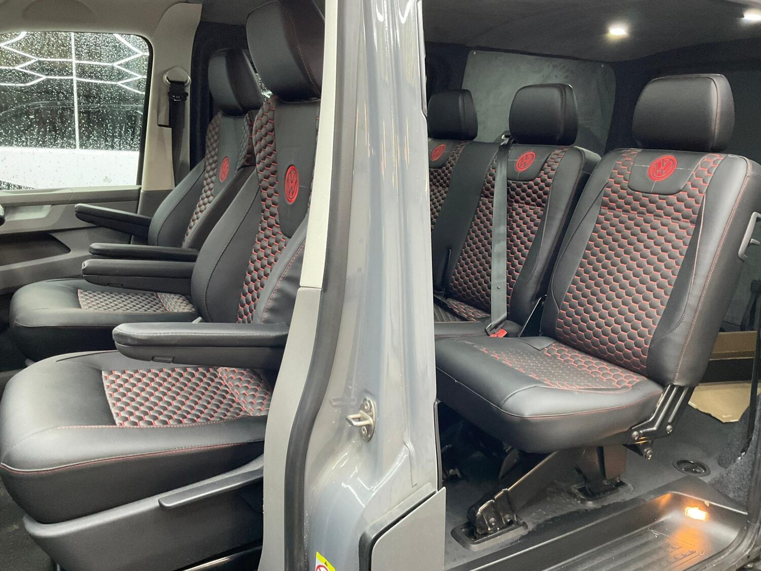 Used Volkswagen Transporter for sale - 77883251: Photo 8