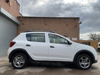Used Dacia Sandero Stepway 2018 for sale - 79425894: Photo