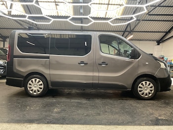 Used Renault Trafic 2018 for sale - 79609523: Photo