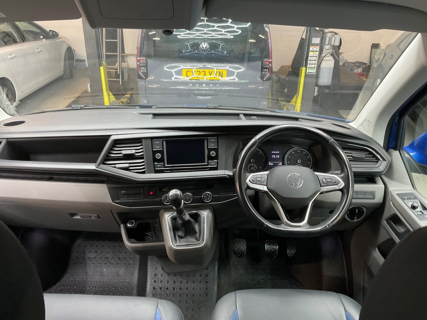 Used Volkswagen Transporter 2023 for sale - 76072060: Photo 15