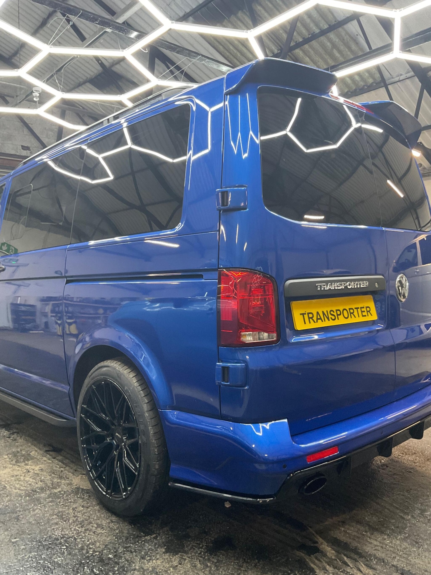 Used Volkswagen Transporter 2023 for sale - 76072060: Photo 2