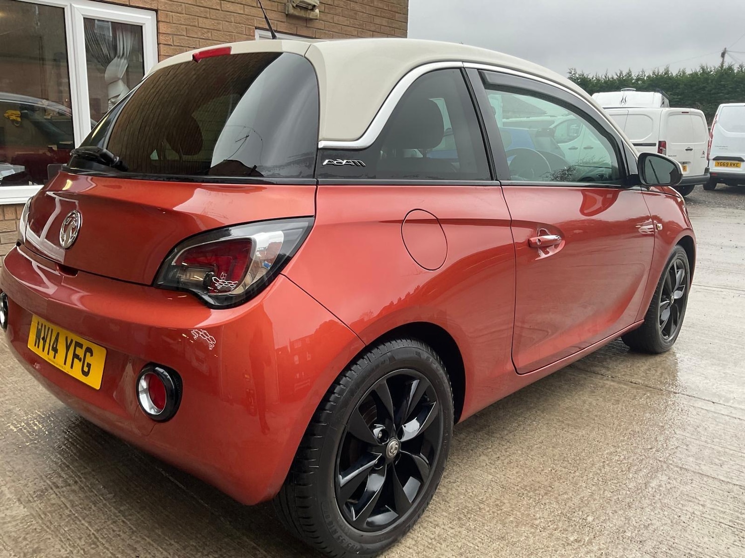 Used Vauxhall ADAM 2014 for sale - 77377501: Photo 2