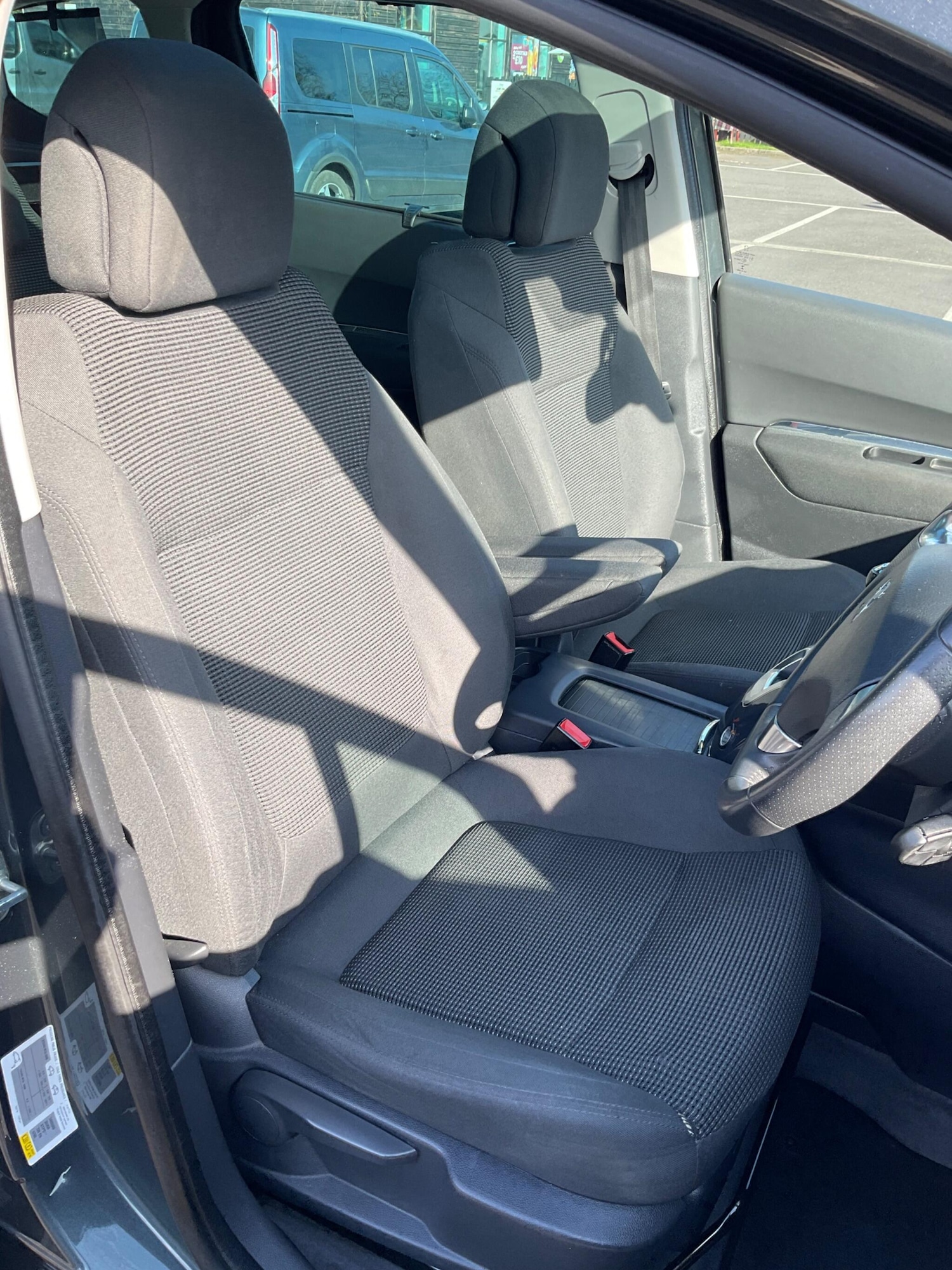 Used Peugeot 5008 2015 for sale - 77970098: Photo 17