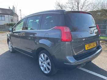 Used Peugeot 5008 2015 for sale - 77970098: Photo