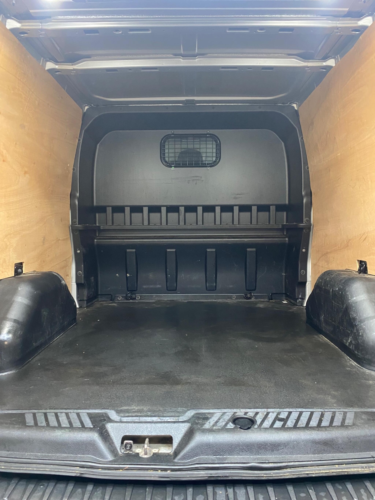 Used Ford Transit Custom 2023 for sale - 76995403: Photo 4