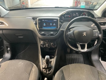 Used Peugeot 208 2017 for sale - 78684648: Photo