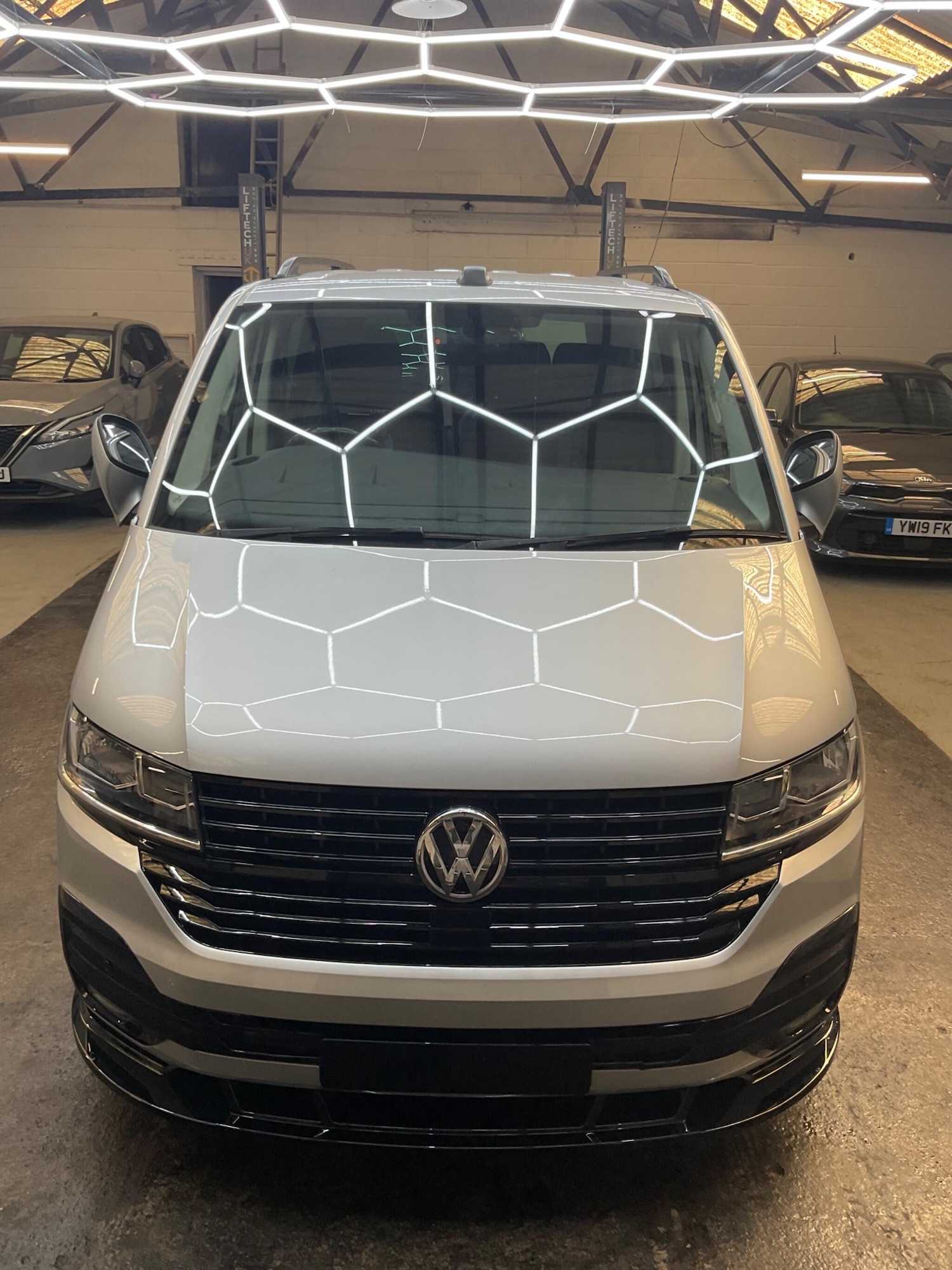 Used Volkswagen Transporter 2021 for sale - 76988711: Photo 2