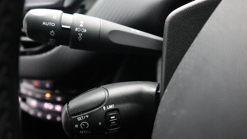 Used Peugeot 2008 2019 for sale - 77435111: Photo 14