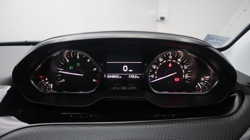 Used Peugeot 2008 2019 for sale - 77435111: Photo 16
