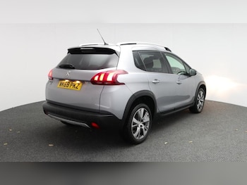 Used Peugeot 2008 2019 for sale - 77435111: Photo