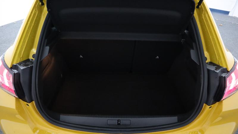 Used Peugeot 208 2023 for sale - 77117394: Photo 33