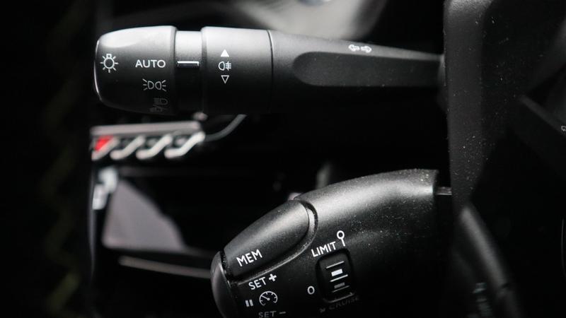 Used Peugeot E-2008 2023 for sale - 77381572: Photo 14