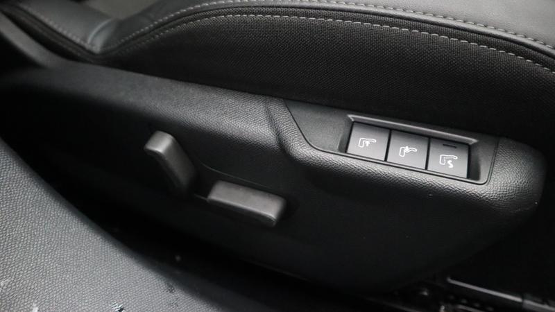 Used Peugeot E-2008 2023 for sale - 77381572: Photo 31