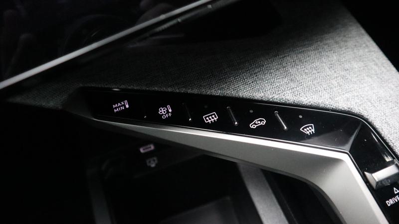 Used Peugeot E-3008 2025 for sale - 77261105: Photo 32