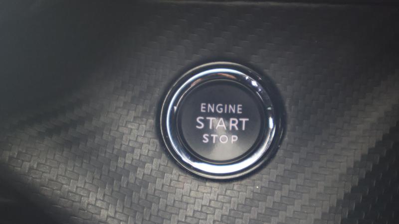 Used Peugeot 2008 2023 for sale - 77918749: Photo 17