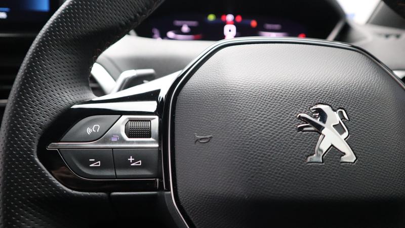 Used Peugeot 3008 2023 for sale - 77901109: Photo 12