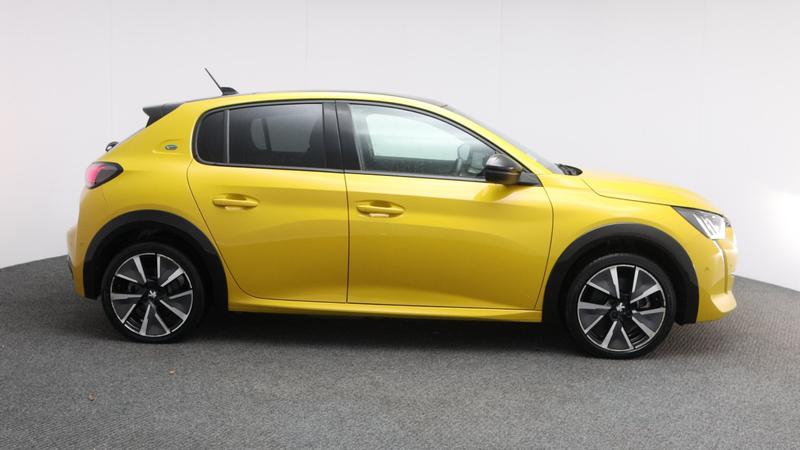 Used Peugeot 208 2022 for sale - 77117459: Photo 2