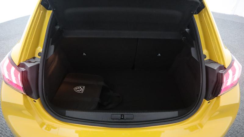 Used Peugeot 208 2022 for sale - 77117459: Photo 38