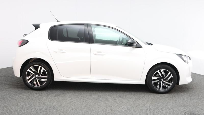 Used Peugeot 208 2022 for sale - 77945679: Photo 2