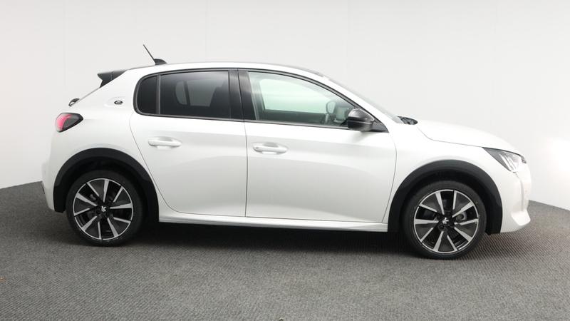 Used Peugeot 208 2020 for sale - 77116855: Photo 2