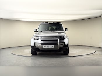 Used Land Rover Defender 130 2023 for sale - 78228447: Photo