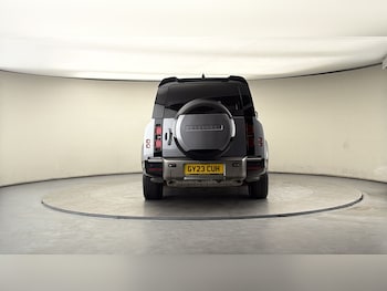 Used Land Rover Defender 130 2023 for sale - 78228447: Photo