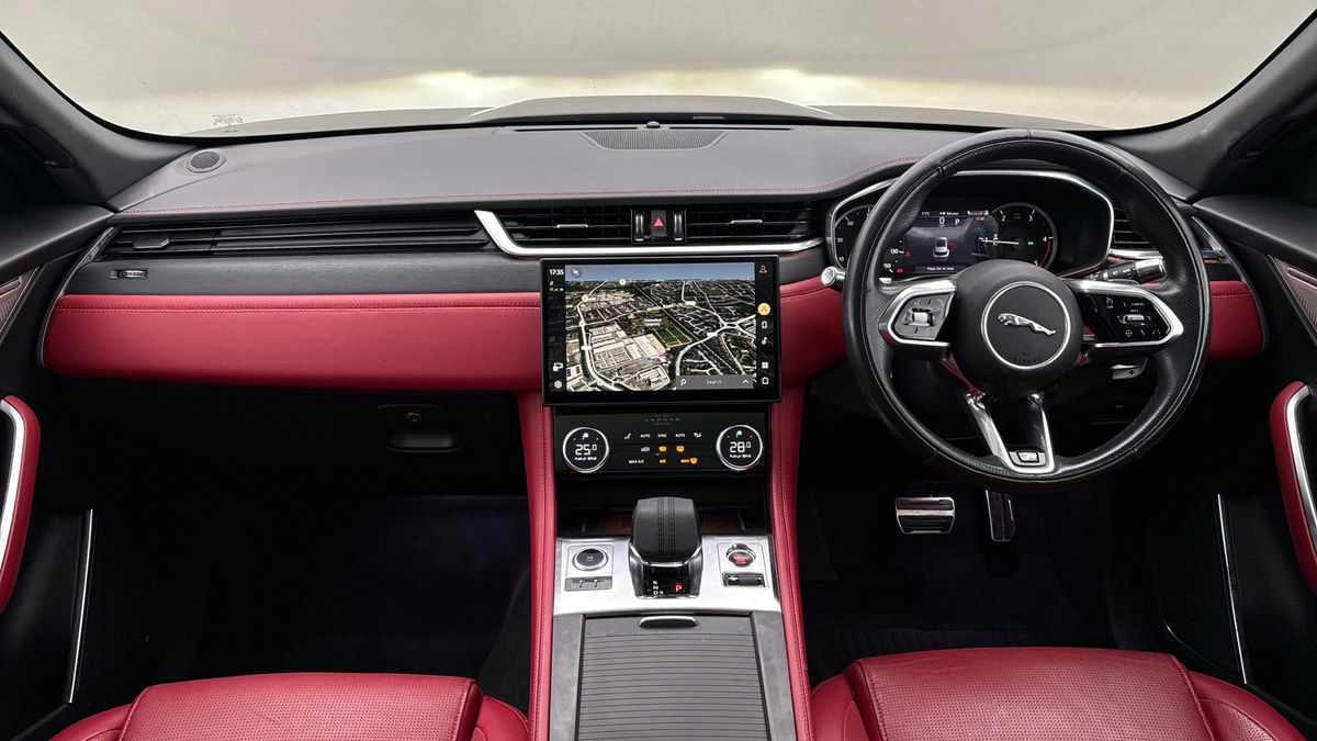 Used Jaguar F-Pace 2022 for sale - 76784700: Photo 12