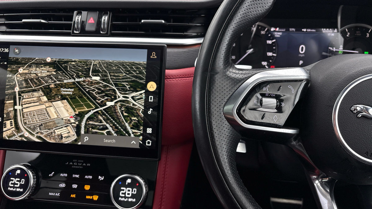 Used Jaguar F-Pace 2022 for sale - 76784700: Photo 13