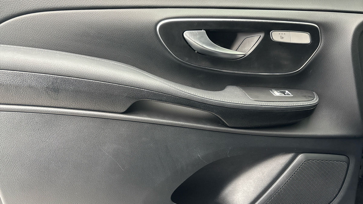 Used Mercedes-Benz V-Class 2024 for sale - 78213274: Photo 19