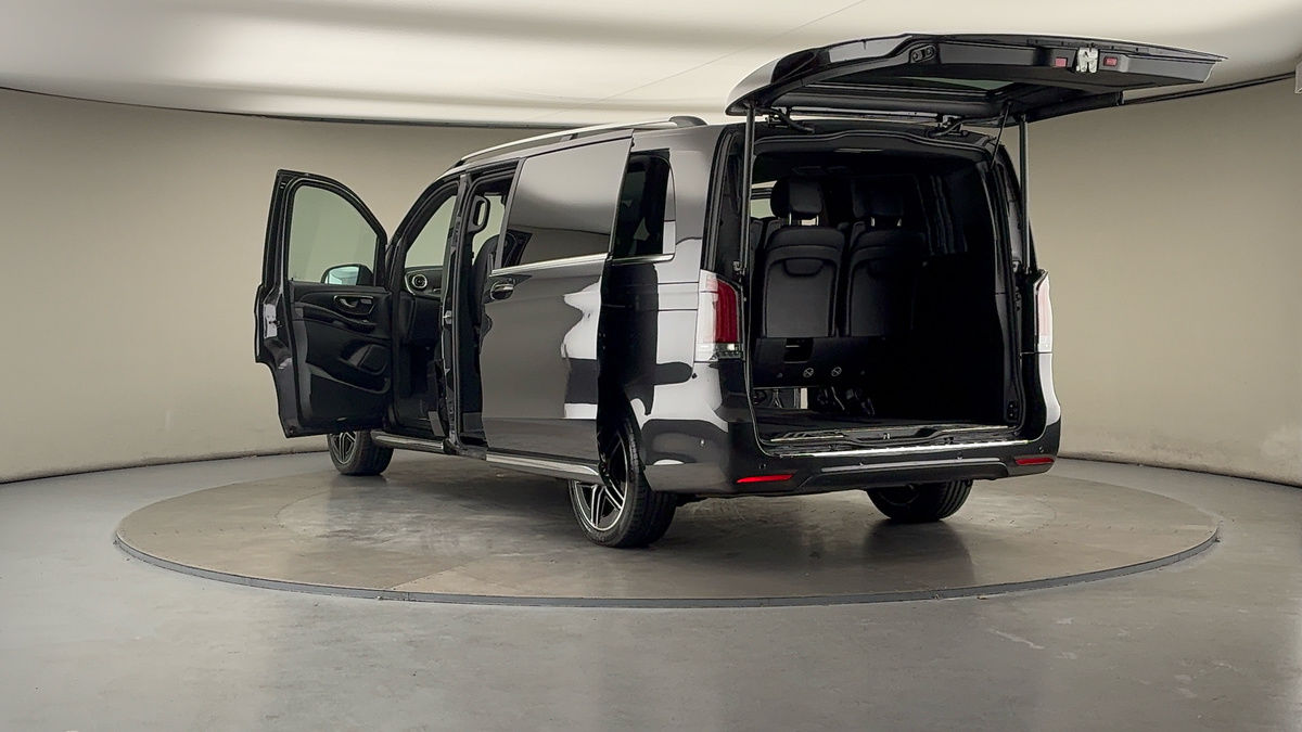 Used Mercedes-Benz V-Class 2024 for sale - 78213274: Photo 23